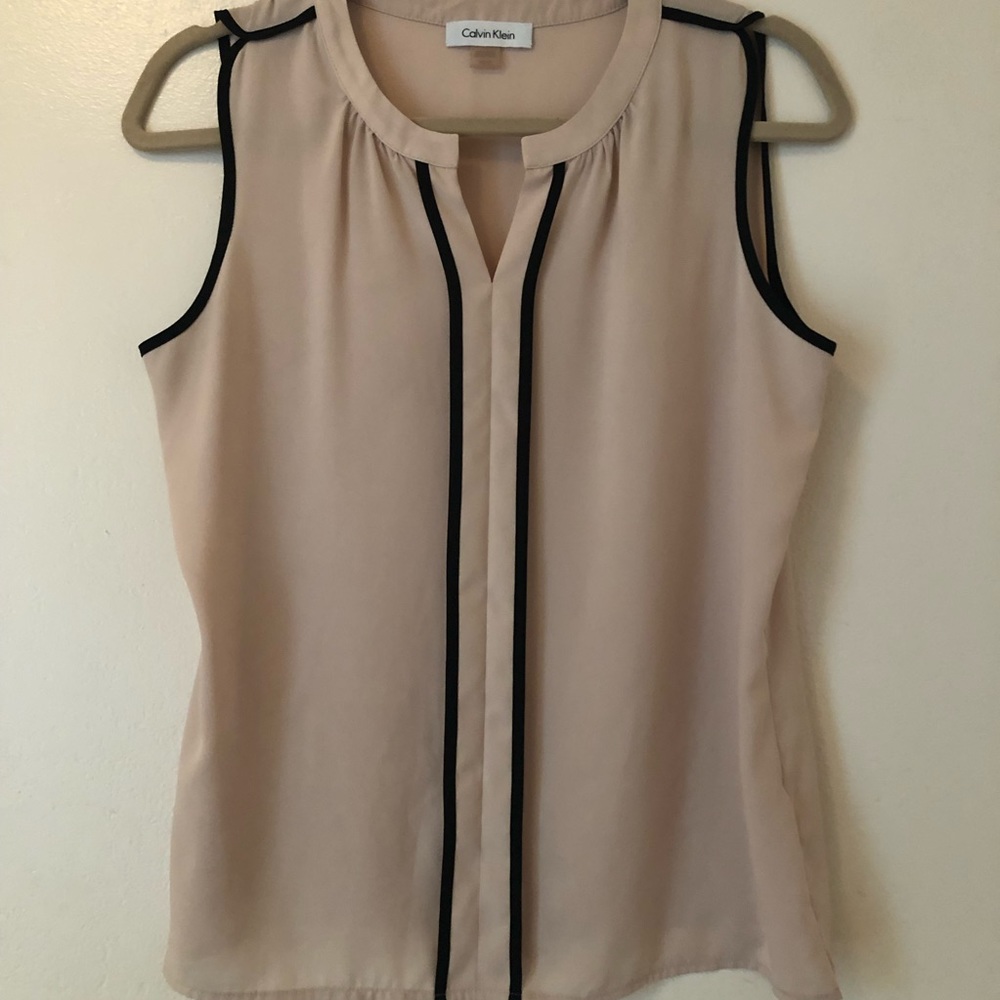 🌟nude pink sleeveless blouse